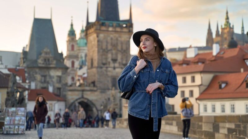 Prague: Professional Photoshoot at Charles Bridge - Professional Guidance