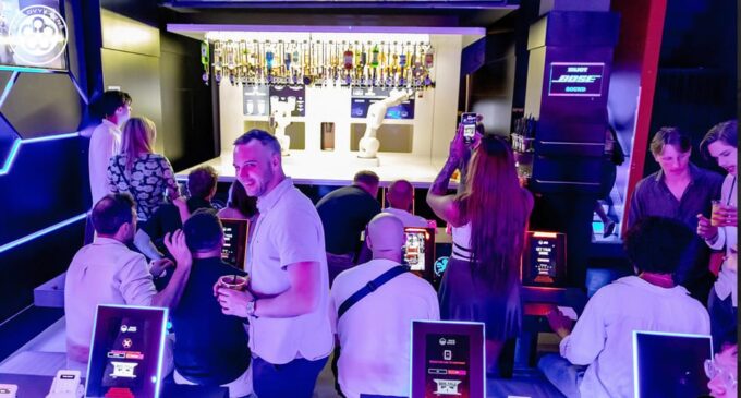Prague: Robotic Bar Entry With a Drink Included - Customer Review Highlights