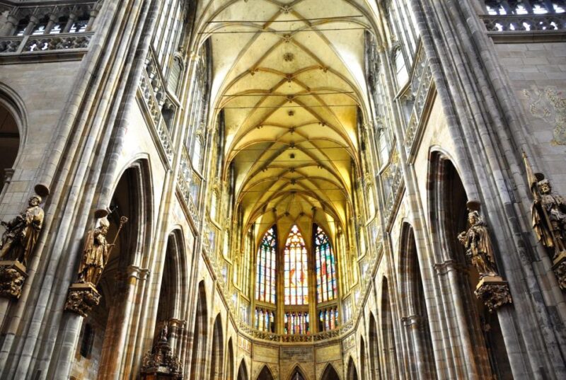 Prague Royal Castle, St Vitus, Golden Lane Tour With Tickets - Meeting Point and Important Information