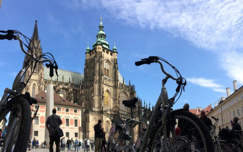 Prague: Stunning Viewpoints, Castle, City & Park E-Bike Tour - Good To Know