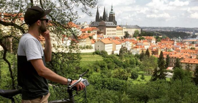 Prague: Stunning Viewpoints, Castle, City & Park E-Bike Tour - Scenic Viewpoints Explored