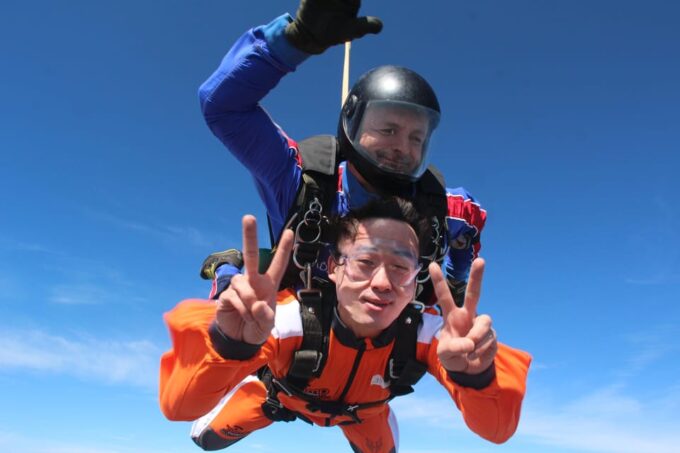 Prague: Tandem Skydiving 14,000ft Over Prague With Transfers - What to Expect