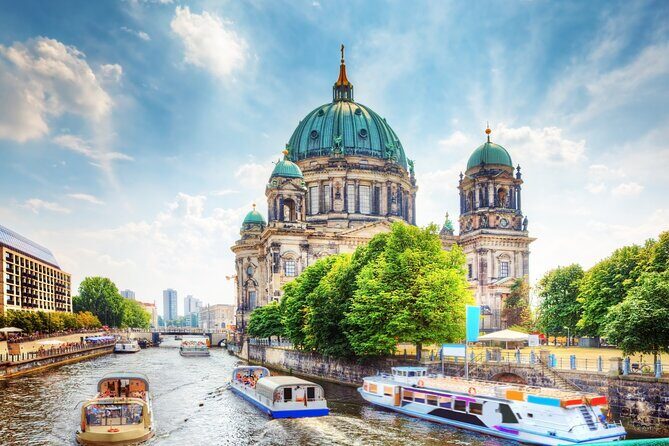 Prague to Berlin - private transfer with 2 hours of sightseeing - The Itinerary and What to Expect