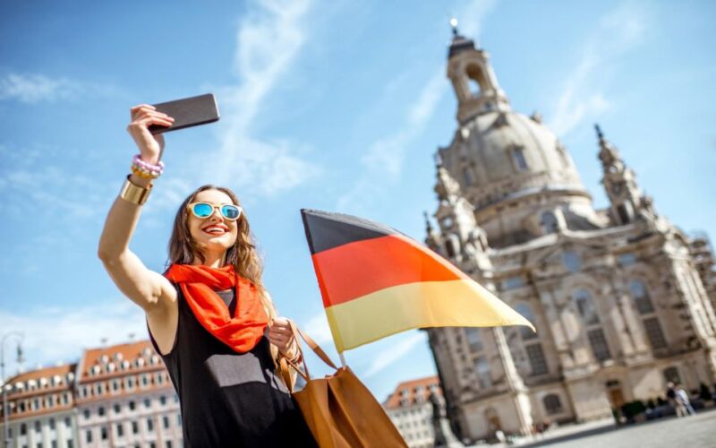 Prague to Dresden Old Town, Zwinger & Frauenkirche by Car - Guided Tour Experience