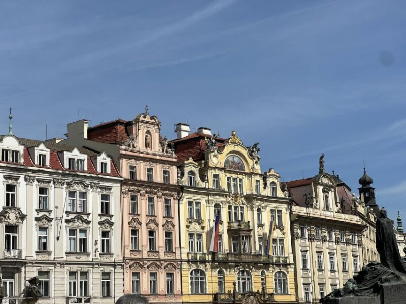 Prague Tour in Spanish - Discovering Czech Cultures Legends