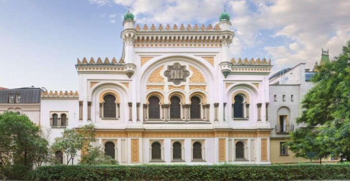 Prague Tour of Pinkas, Klausen, Maze and Spanish Synagogues - Exploring Pragues Jewish Heritage