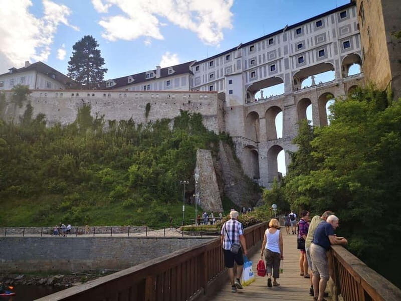 Prague: Transfer to Vienna via fabulous Cesky Krumlov - Why This Tour is Worth Considering