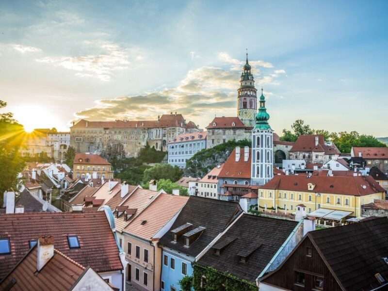 Prague: Transfer to Vienna via fabulous Cesky Krumlov - Who Would Enjoy This Tour?