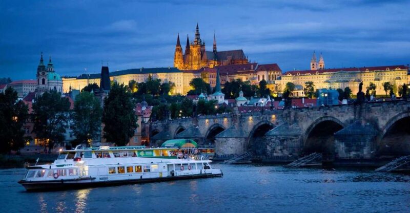 Prague: Vltava River Evening Dinner Cruise - Good To Know