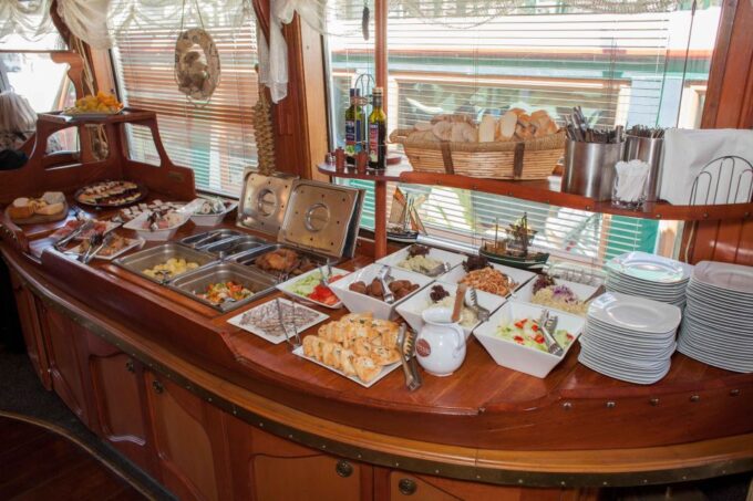 Prague: Vltava River Evening Dinner Cruise - Boat Amenities and Design
