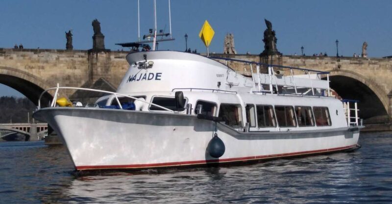 Prague: Vltava River Private Boat Party with Drinks - What You Can Expect on This Private Boat Tour