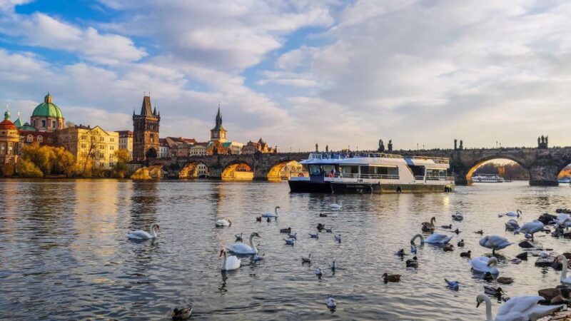 Prague: Vltava River Sightseeing Cruise - Good To Know