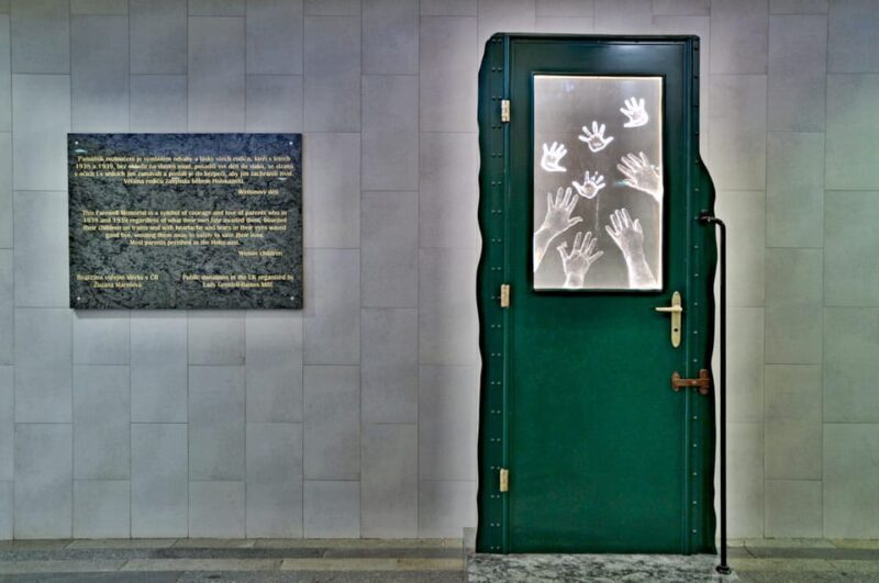 Prague: WWII Tour With Local Historian (Semi)Private Tour - Assassination of Reinhard Heydrich