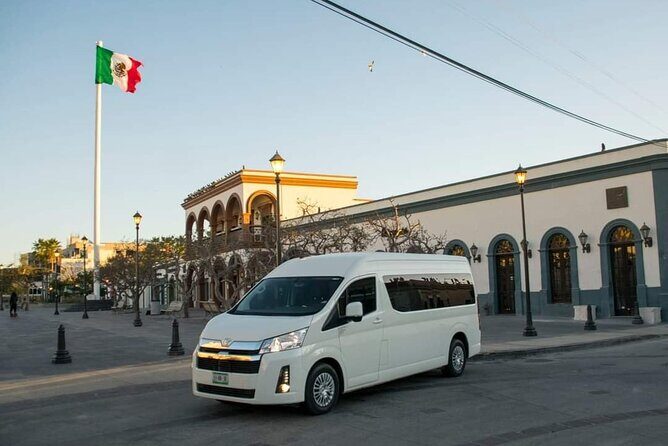 Premier Airport Shuttle Service for Seamless Transport in Cabo - The Sum Up