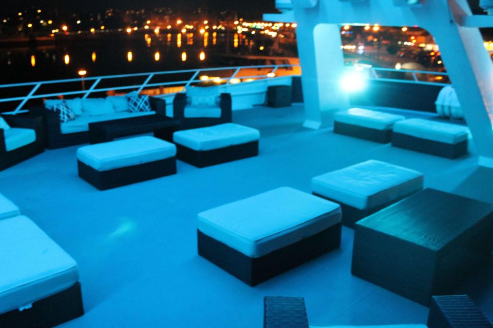 Premium 4th of July NYC Fireworks Cruise on Atlantis Yacht - Key Points