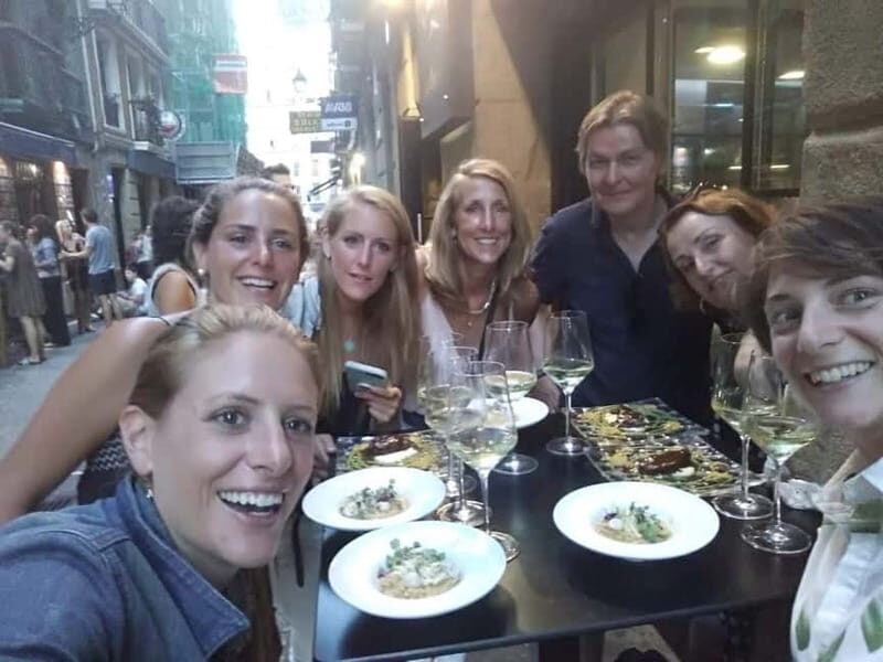 Premium Evening Pintxos Tour in San Sebastians Old Town - Exploring the Itinerary & Food Spots