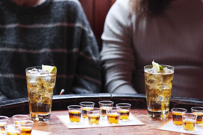 Premium Irish Whiskey Tasting Review - Arrival Cocktail and Group Size