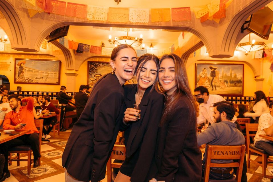 PREMIUM Night Tour: Mariachi Music, Garibaldi Show & Tacos - Taco Tasting at Famous Taqueria