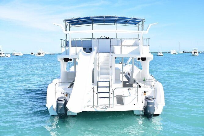 Premium Party Boat in Bávaro - Punta Cana - Key Points