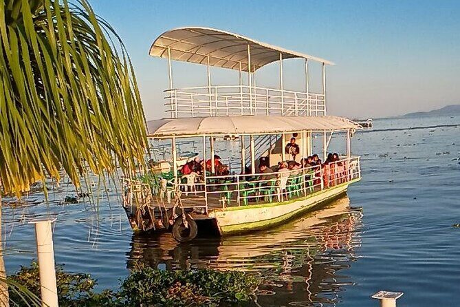 Premium Private Tour: Chapala, Tlaquepaque, Tonala and 3 Foals - The Sum Up