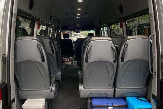 Premium Private Transfer FROM Sydney Airport to Sydney CBD/Downtown 1-13 people - Value for Money