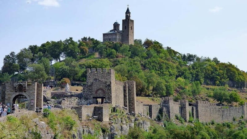 PREMIUM TOUR SMALL GROUP Bucharest DayTrip to Veliko Tarnovo - The Practicalities: What’s Included and What’s Not