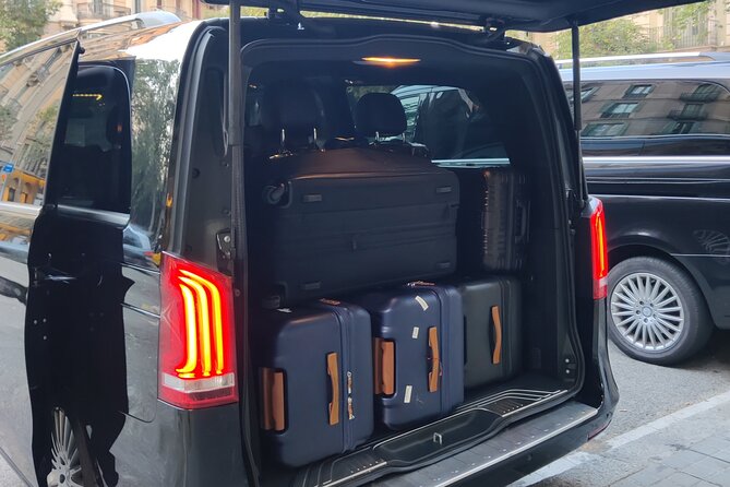 Premium Transfer From / to Airport and Port - Service Overview