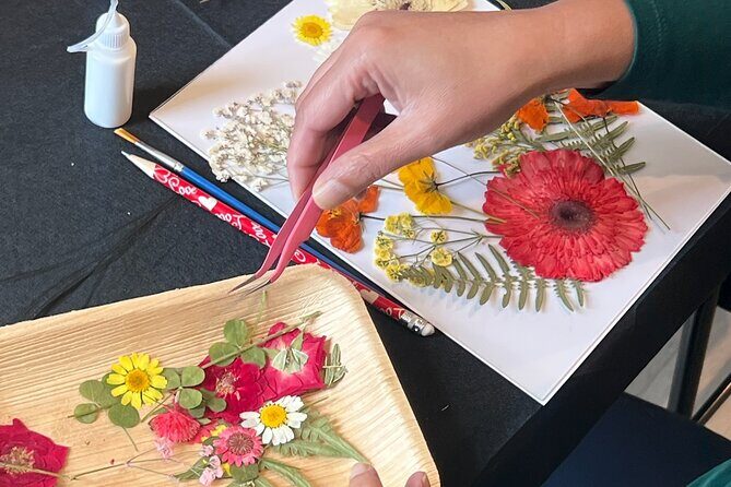 Pressed Flower Art Workshop - The Experience from Multiple Perspectives