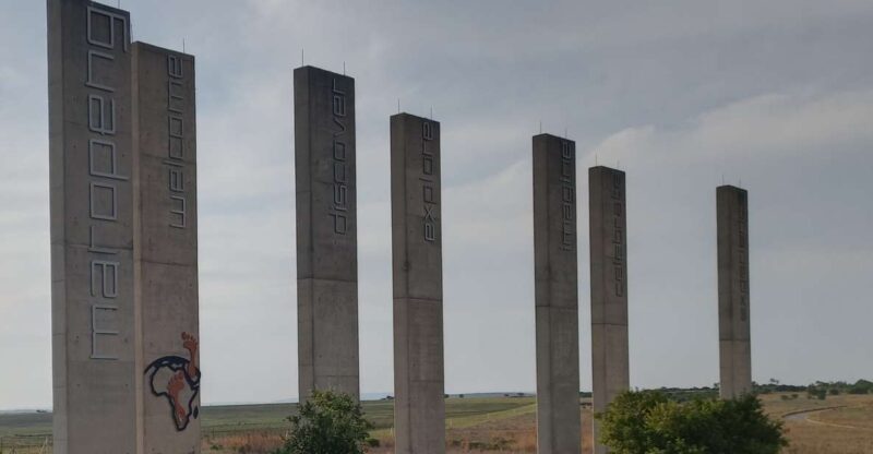 Pretoria/Sandton: Cradle of Humankind and Wonder Caves Tour - Itinerary Details