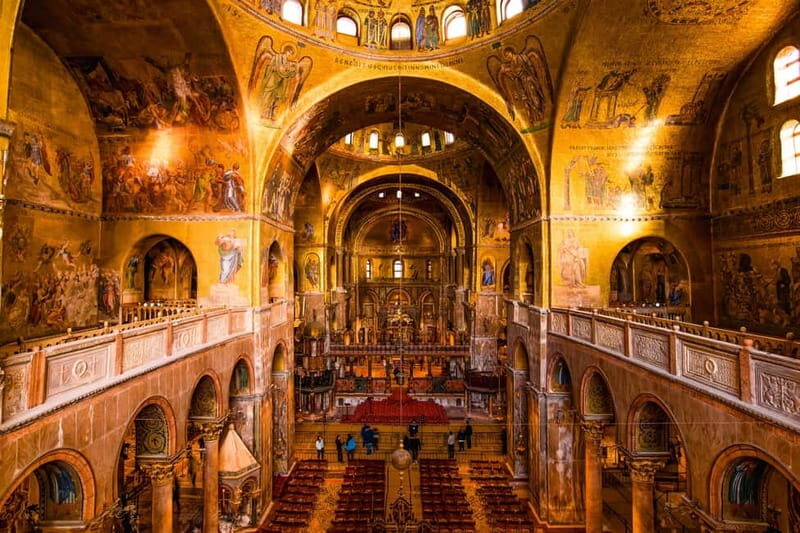 Priority Access St. Mark's Basilica Tour with Terrace Option - The Meeting Point and Arrival