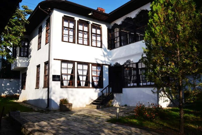 Prishtina: Guided Walking Tour with a Local - The Experience: What Makes It Stand Out