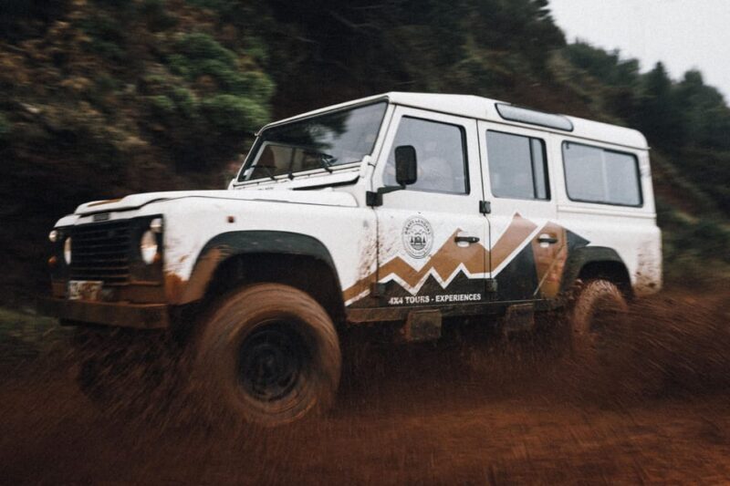 Priv. East: 4x4 Tour|Pico do Areeiro|Santana Typical Houses| - Introduction to the Madeira Private East 4x4 Tour