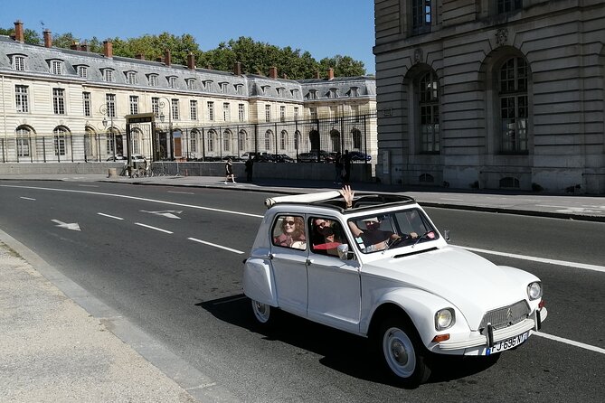 Private 1 Hour Tour of Versailles in a Vintage Car (2cv) - Participant Information