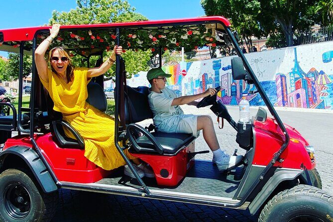 Private 1H30 Tuk Tuk Tour in Lisbon City - Exploring Lisbon in a tuk-tuk: a practical, fun approach