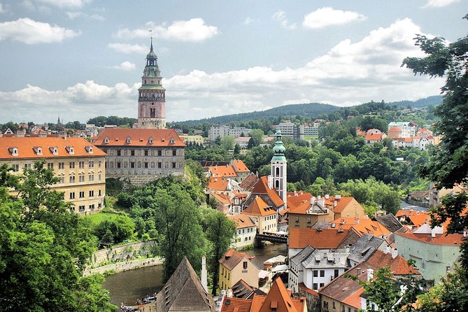 Private 2-Day Guided Tour to Cesky Krumlov Hallstatt and Salzburg From Vienna - Support and Assistance