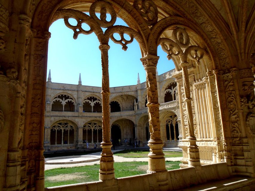 Private 2-Days Tour: Lisbon and Sintra With Hotel Pick-Up. - Directions and What to Bring