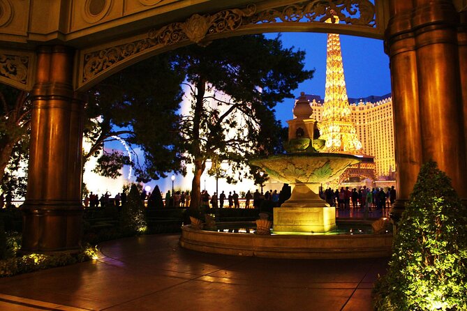 Private 2-Hour Limo Tour of Las Vegas With Champagne - Itinerary and Route Highlights