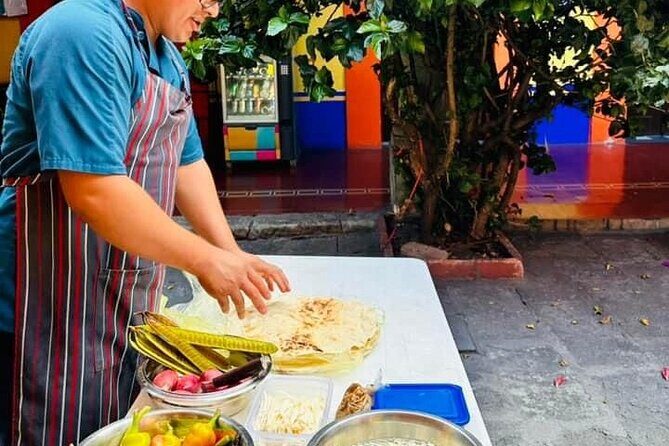 Private 2-Hour Tlayuda Preparation Class - The Sum Up