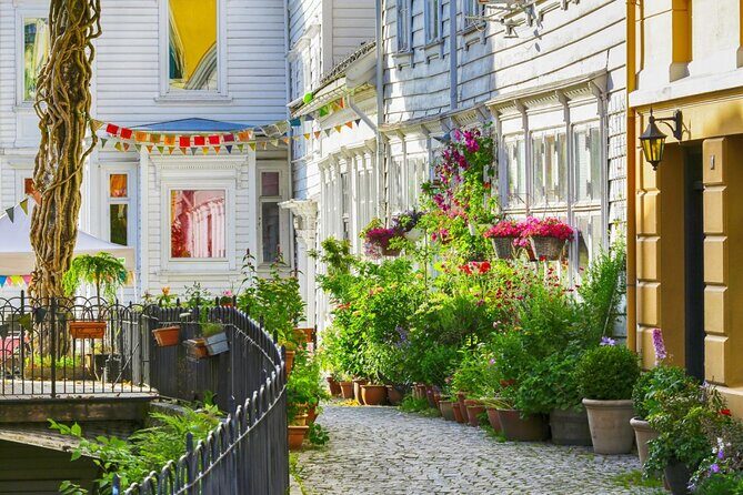 Private 2 Hour Walking Tour of Bergen with a Certified Guide! - Who Should Consider This Tour?