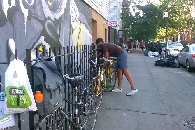 Private 2-Hour Walking Tour of Williamsburg District in Brooklyn - Tips for Your Tour