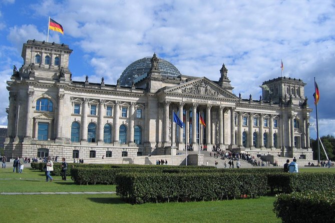 Private 3-Hour Walking Tour of Berlin - Historical Anecdotes Shared