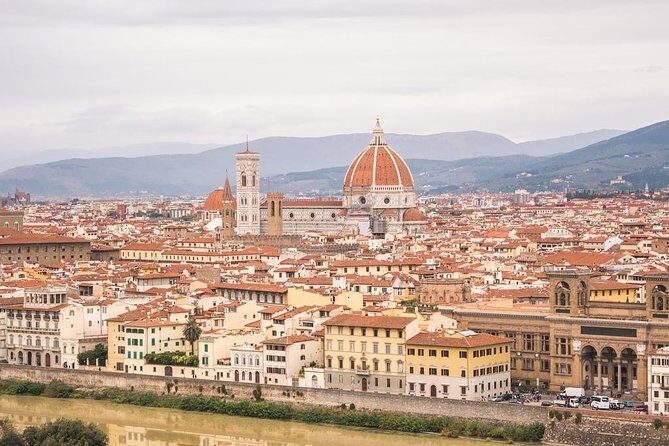 Private 3-Hour Walking Tour of Florence with private official tour guide - Key Points