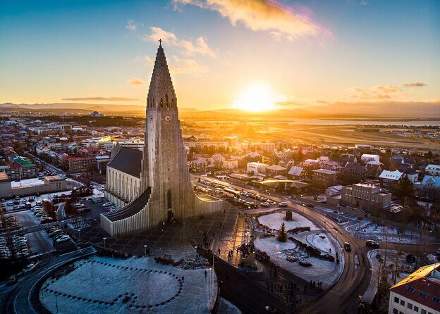 Private 3 Hours Tour with Airport Transfer in Reykjavik - Key Points