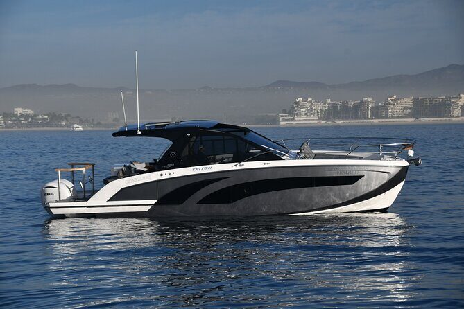 Private 38ft Yacht Charter in Cabo San Lucas Custom Cruise - Who Will Love This Tour?