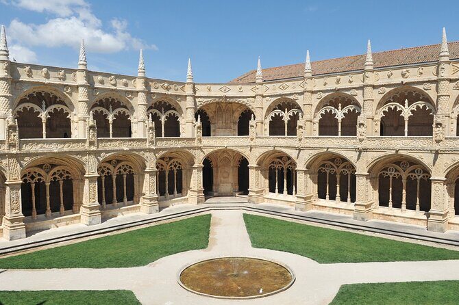 Private 4-Hour Lisbon City Highlights Tour by Tuktuk - FAQs