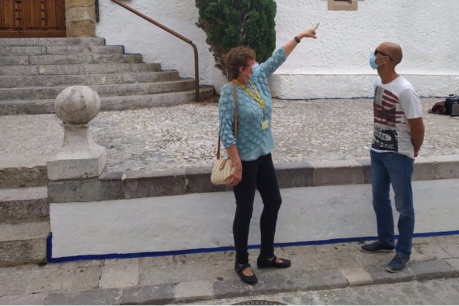 Private 4-Hour Walking Tour of Berlin With Official Tour Guide - Knowledgeable and Experienced Tour Guides