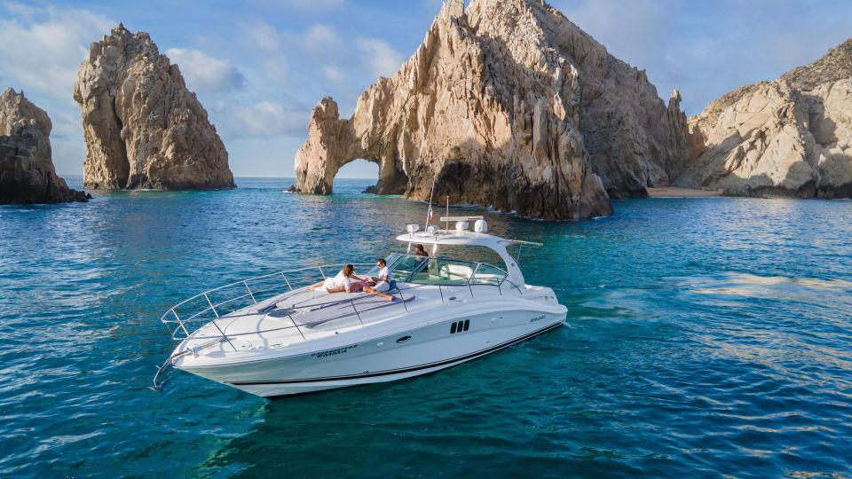 Private 45 Yacht in Cabo - Key Points