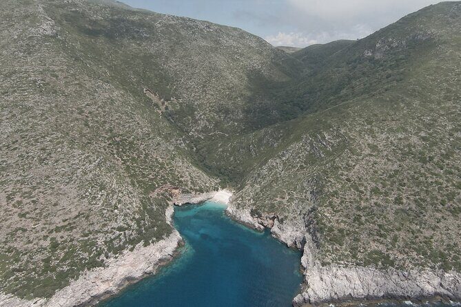 Private 6 H Boat Dafina Bay & Bear's Bay - What Makes This Tour Stand Out