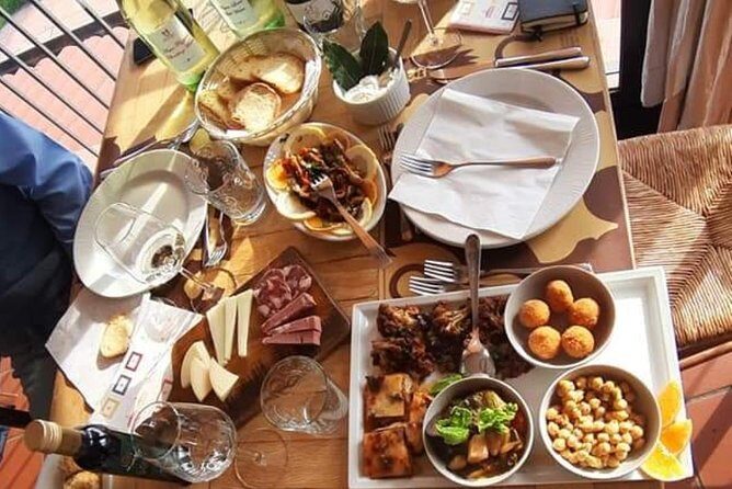 Private 6-Hour Tour of Three Etna Wineries with food&wine tasting - Key Points