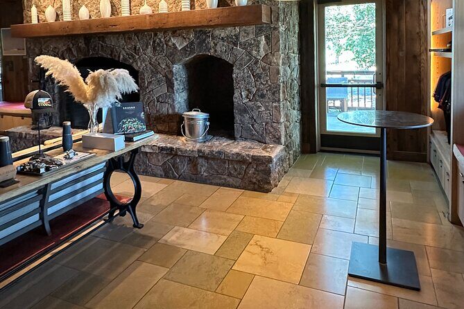 Private 6hr Wine Tour with Priority Wine Pass 2-for-1 Tastings - Key Points